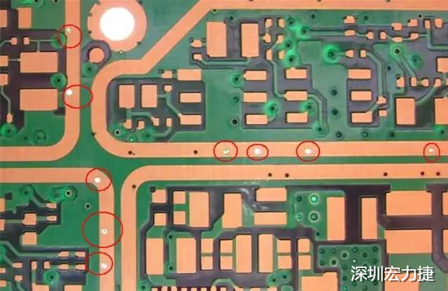 防止PCB過波峰焊時錫從導(dǎo)通孔貫穿元件面造成短路；特別是我們把過孔放在BGA焊盤上時，就必須先做塞孔，再鍍金處理，便于BGA的焊接。
