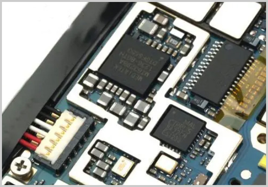 PCB設(shè)計如何避免連錫？實用技巧與預(yù)防方案